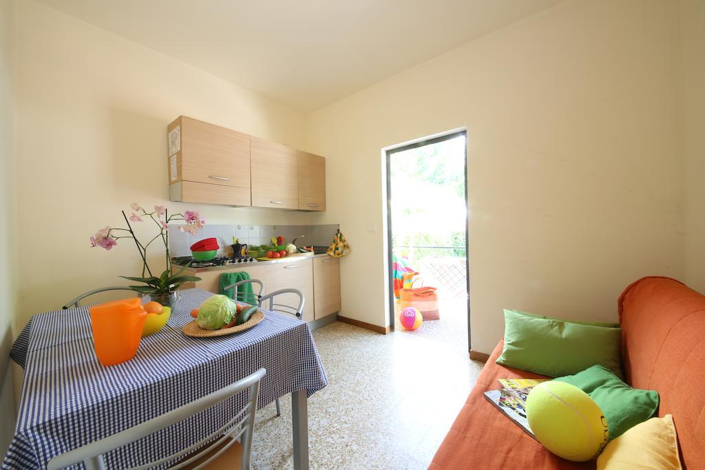 Butterfly Camping Village Песк'єра-дель-Гарда Номер фото
