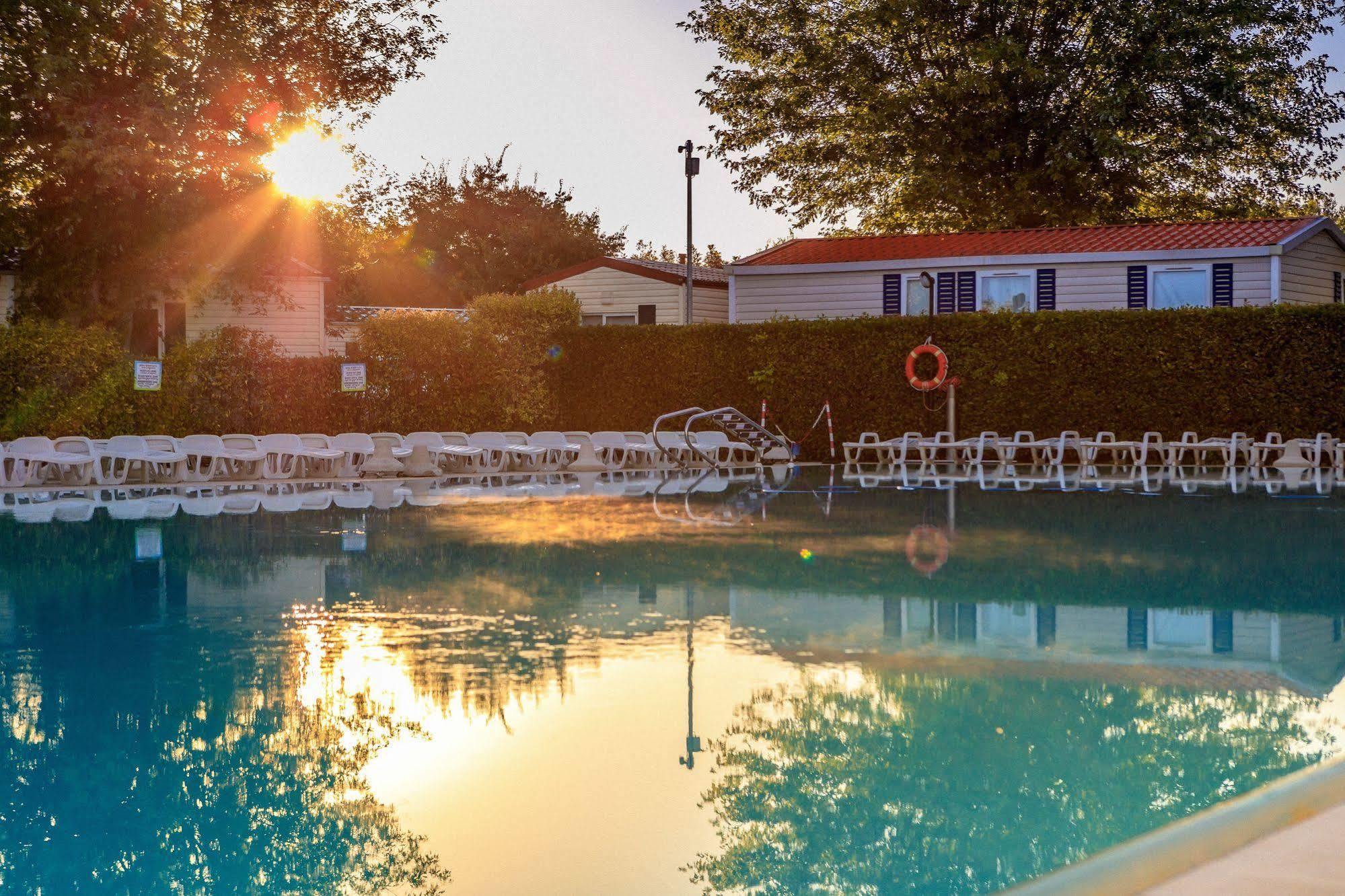 Butterfly Camping Village Песк'єра-дель-Гарда Екстер'єр фото
