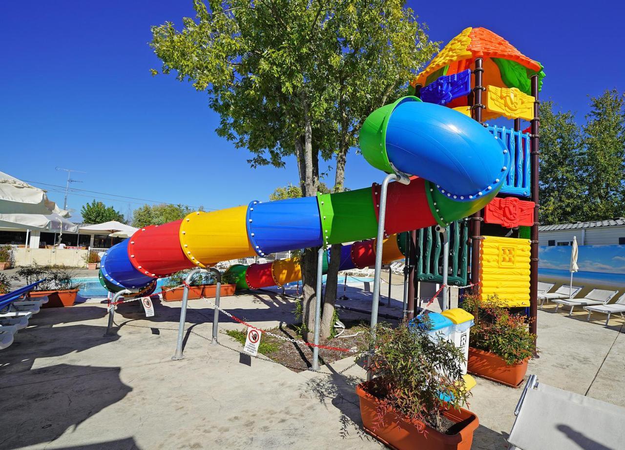 Butterfly Camping Village Песк'єра-дель-Гарда Екстер'єр фото